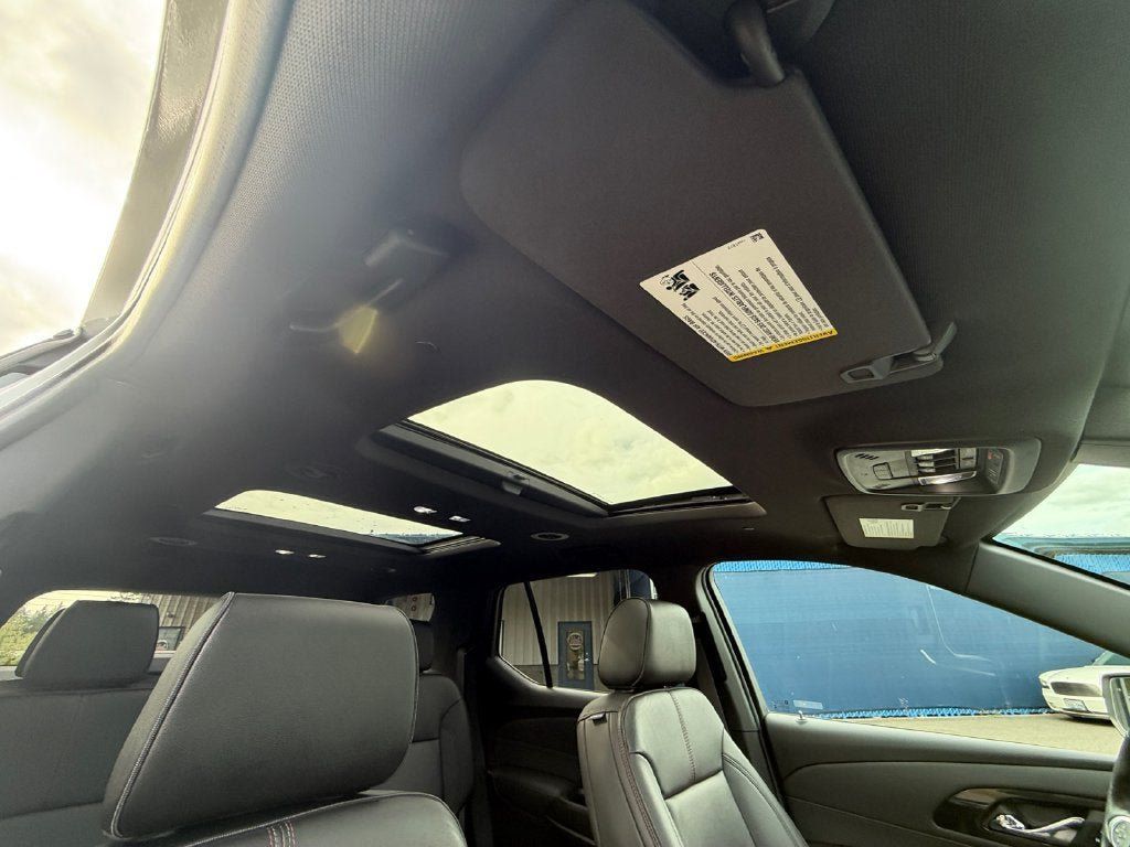 Used 2022 Chevrolet Traverse RS AWD/4WD image 28