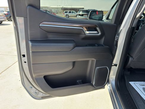 Used 2023 Chevrolet Silverado 1500 LT image 16