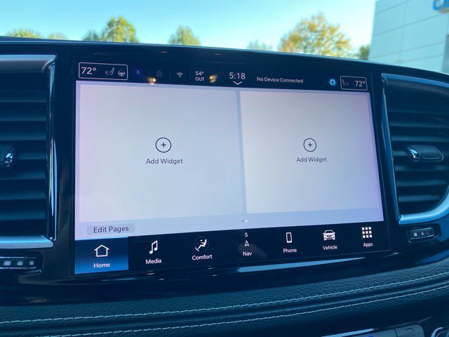 Used 2025 Chrysler Pacifica Limited FWD image 28