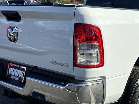 Used 2024 RAM 2500 Tradesman w/ Chrome Appearance Group image 37