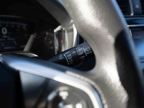 Used 2022 Honda CR-V LX image 14