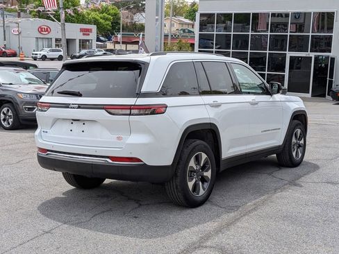 Used 2023 Jeep Grand Cherokee 4WD 4xe image 6