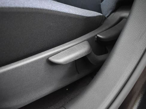 New 2025 Nissan Versa SV w/ Trunk Package image 28