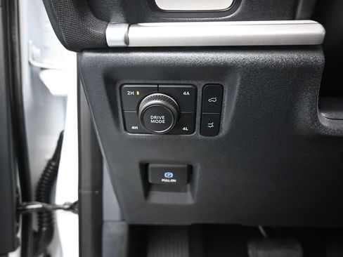 Used 2025 Ford Expedition Active AWD/4WD image 13