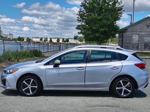 Used 2019 Subaru Impreza 2.0i Premium w/ Eyesight & BSD/Rcta & SRF AWD/4WD image 4