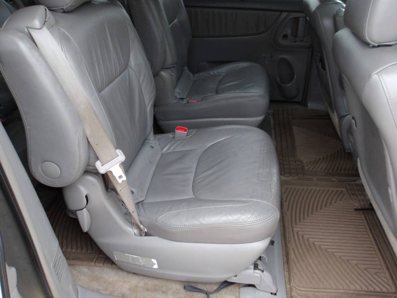 Used 2008 Toyota Sienna XLE Limited w/ XLE Limited Pkg 1 FWD image 20