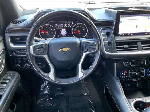 Used 2021 Chevrolet Suburban Premier image 6