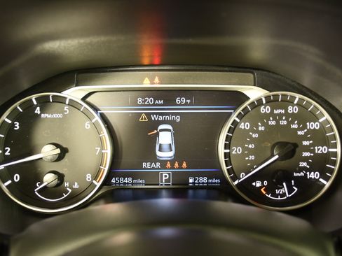 Used 2024 Nissan Altima 2.5 SV FWD image 18
