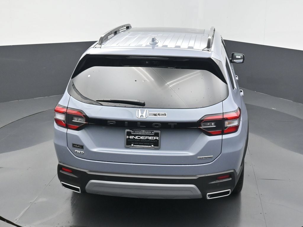 New 2025 Honda Pilot Touring image 12
