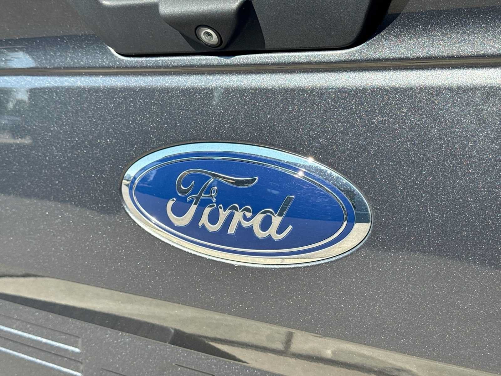 Used 2018 Ford F150 XLT w/ Equipment Group 302A Luxury AWD/4WD image 11