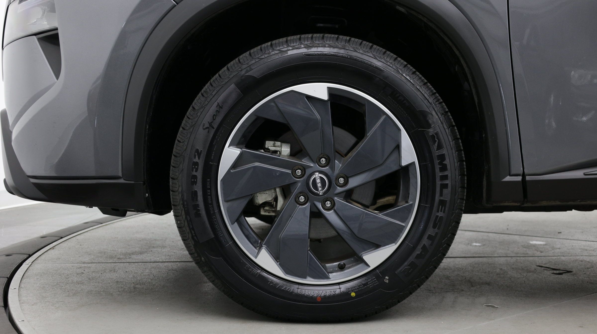 Used 2024 Nissan Rogue SV AWD/4WD image 8