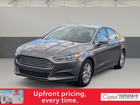 Used 2014 Ford Fusion SE FWD image 4
