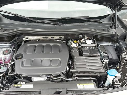 New 2026 Volkswagen Tiguan SE R-Line FWD image 32