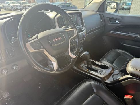 Used 2017 GMC Canyon Denali image 12