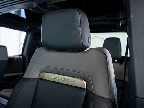 Used 2024 GMC Hummer EV 3X w/ LPO, Illumination Package image 43