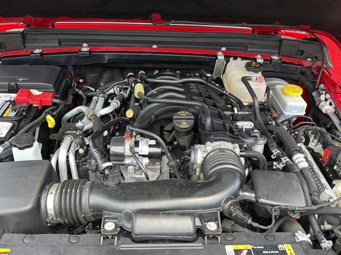 Used 2022 Jeep Wrangler Sport AWD/4WD image 35