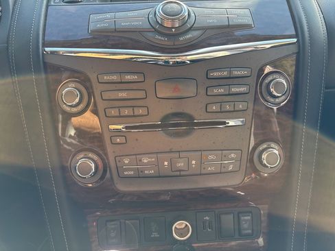 Used 2020 Nissan Armada SL w/ Premium Package image 18