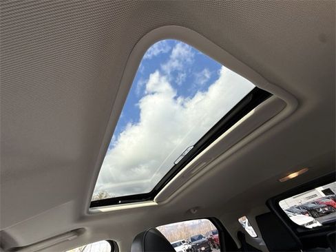 Used 2021 Ford EcoSport SES image 19