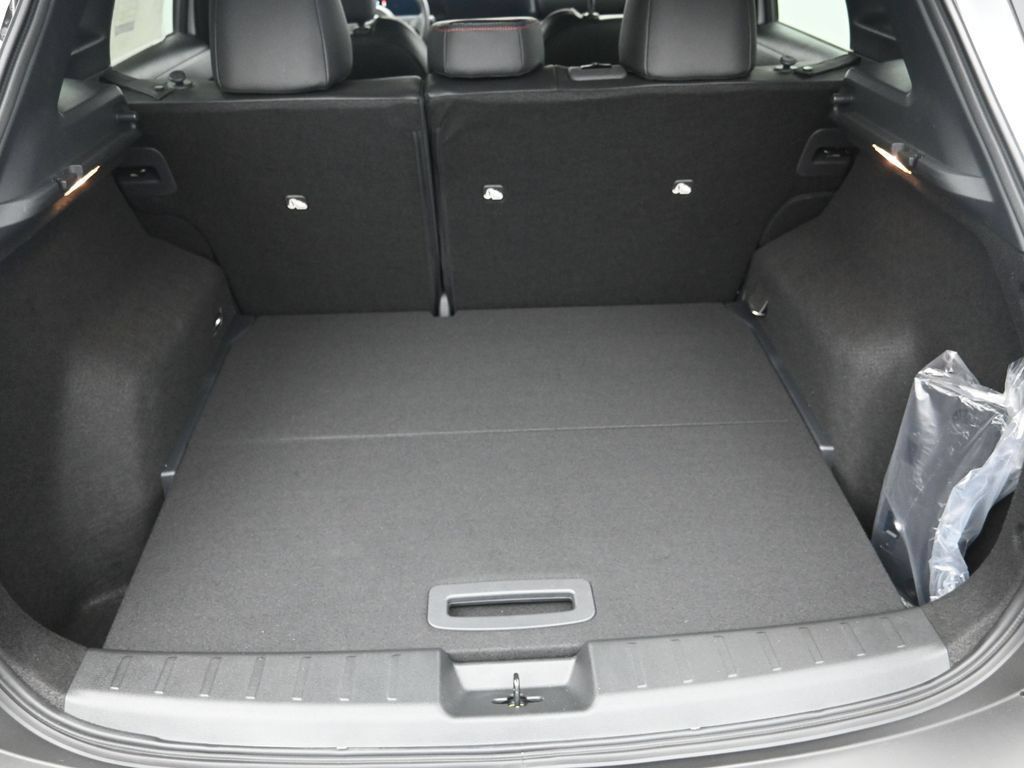 New 2026 Nissan Kicks SR FWD image 22