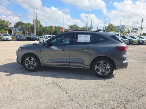 Used 2024 Ford Escape ST-Line w/ Tech Pack #1 FWD image 5