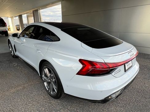 Used 2023 Audi e-tron GT Prestige w/ Prestige Package image 7