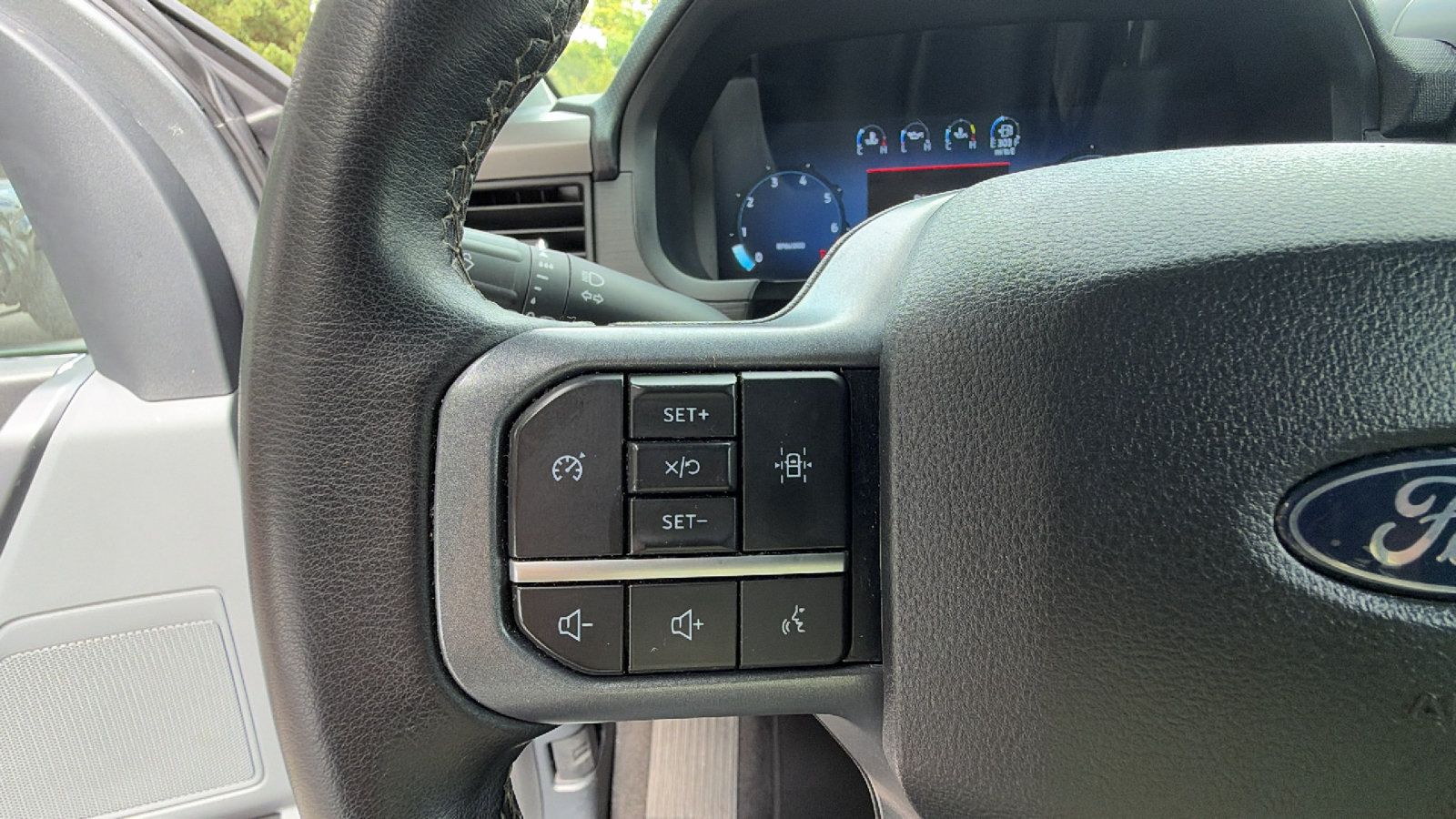 Used 2025 Ford F150 XLT w/ Equipment Group 301A Standard AWD/4WD image 26