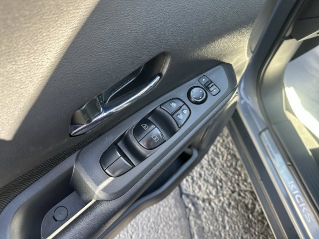 Used 2024 Nissan Kicks SV w/ Interior Electronics Package FWD image 24