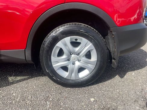 Used 2013 Toyota RAV4 LE AWD/4WD image 30