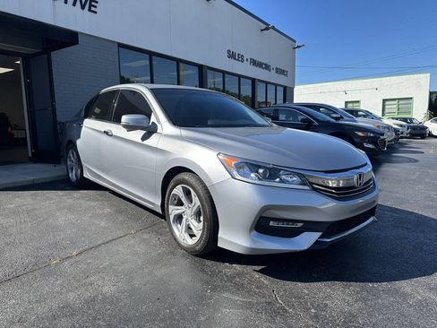 Used 2017 Honda Accord EX-L image 4