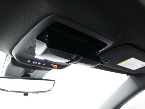 New 2026 Chevrolet Traverse LT w/ Sun and Wheel Package FWD image 34