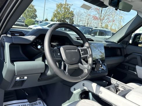 New 2026 Land Rover Defender 130 X-Dynamic SE image 11