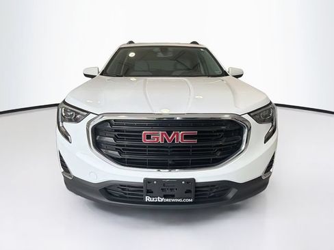 Used 2018 GMC Terrain SLE w/ Driver Convenience Package FWD image 2