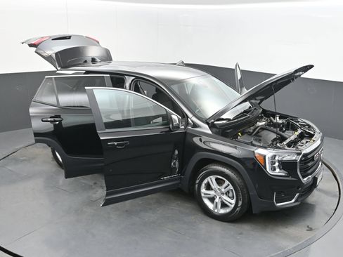 Used 2024 GMC Terrain SLE AWD/4WD image 38