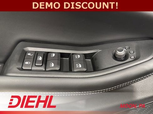 New 2025 Jeep Grand Cherokee Laredo X w/ Luxury Tech Group I image 22