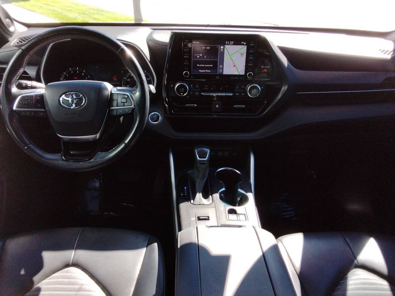 Used 2021 Toyota Highlander XSE FWD image 9