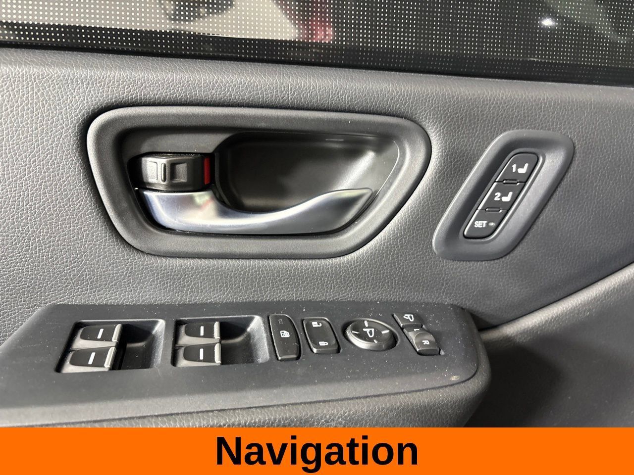 Used 2025 Honda Pilot Elite image 11
