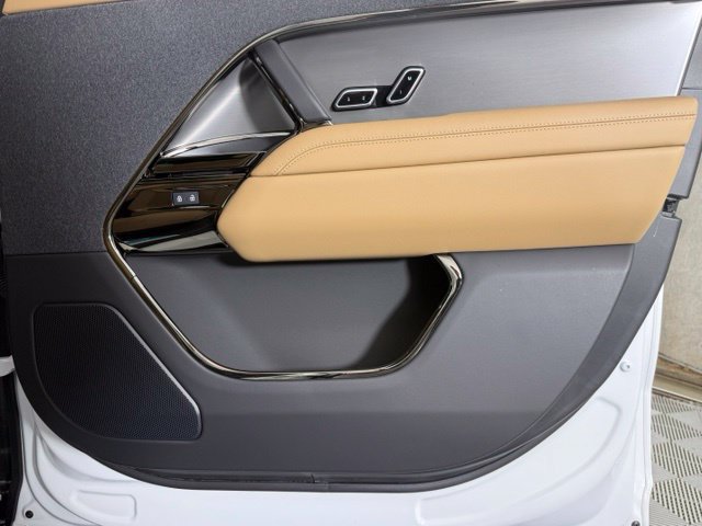 New 2026 Land Rover Range Rover Sport SE AWD/4WD image 31