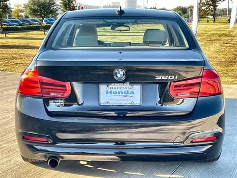 Used 2018 BMW 320i Sedan image 6