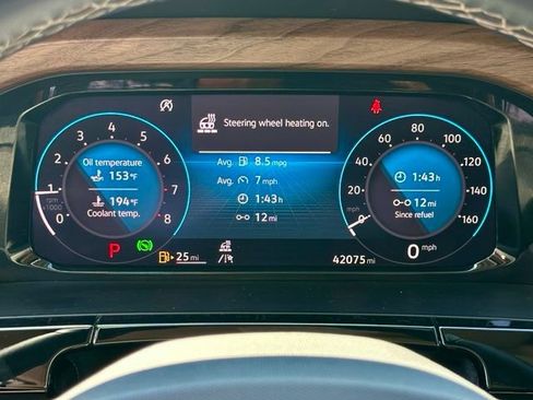 Used 2024 Volkswagen Atlas SE w/ Panoramic Sunroof Package FWD image 35