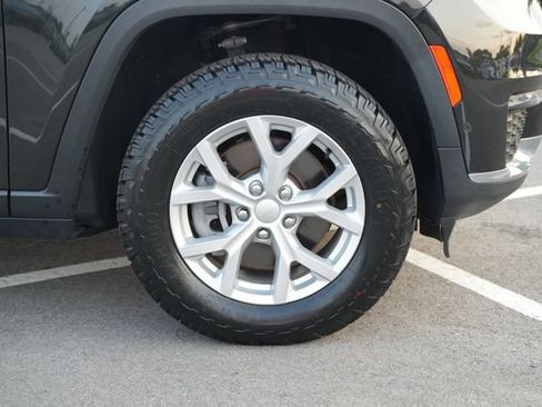 Used 2023 Jeep Grand Cherokee L Limited w/ Luxury Tech Group II RWD image 48
