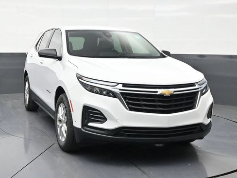 Used 2024 Chevrolet Equinox LS FWD image 7