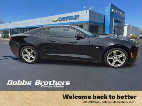 Used 2019 Chevrolet Camaro LT RWD image 9