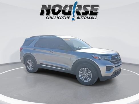 Used 2020 Ford Explorer XLT w/ Comfort Package image 2