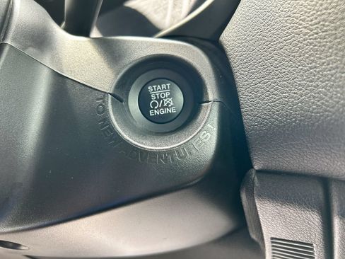 Used 2021 Jeep Renegade Latitude AWD/4WD image 20