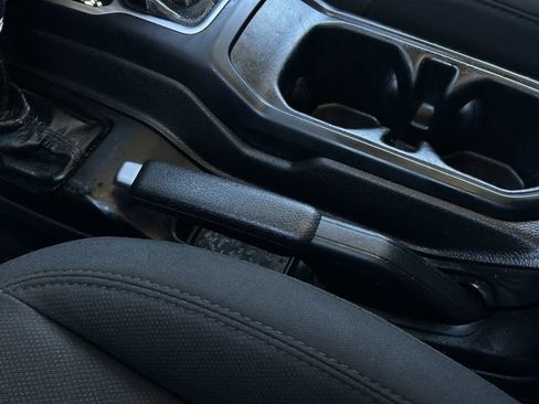 Used 2018 Jeep Wrangler Sport S image 23