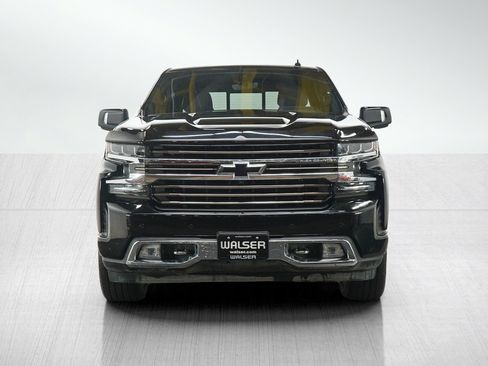 Used 2019 Chevrolet Silverado 1500 High Country w/ Technology Package AWD/4WD image 8