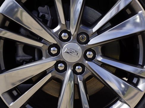 Used 2025 Cadillac XT6 Premium Luxury w/ Platinum Package image 18