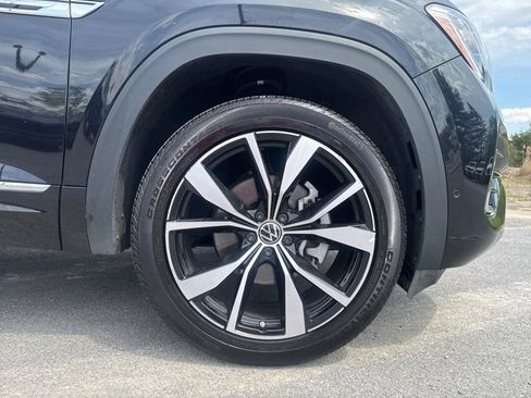 Used 2024 Volkswagen Atlas Cross Sport SEL Premium R-Line AWD/4WD image 12