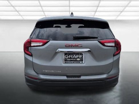 Used 2024 GMC Terrain SLE FWD image 25