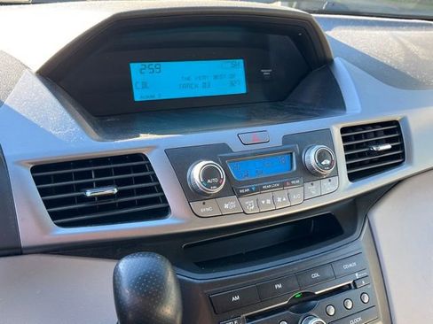 Used 2011 Honda Odyssey EX image 24